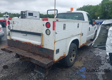 2008 Ford F-350 Xl/Xlt z USA, uszkodzony, nr VIN 1FDSF30518EB85528